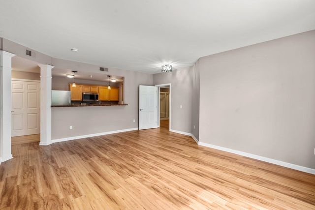 99 Eldredge St Unit 206, South Burlington, VT 05403