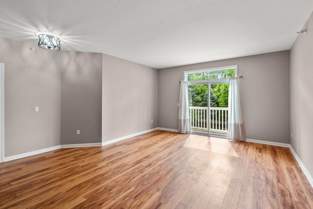 99 Eldredge St Unit 206, South Burlington, VT 05403