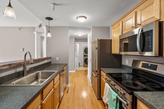 99 Eldredge St Unit 206, South Burlington, VT 05403