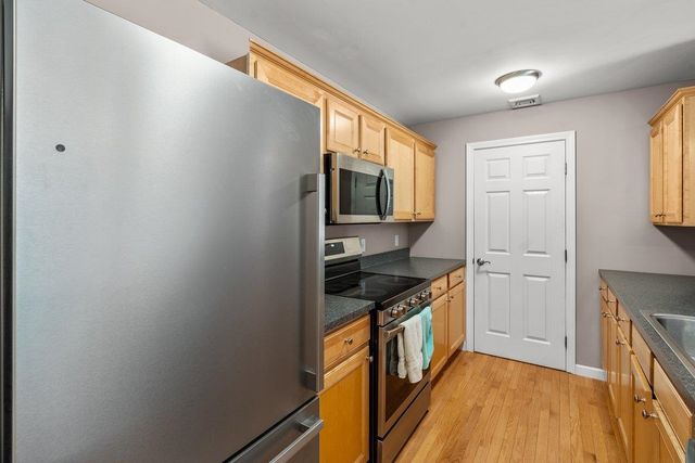 99 Eldredge St Unit 206, South Burlington, VT 05403