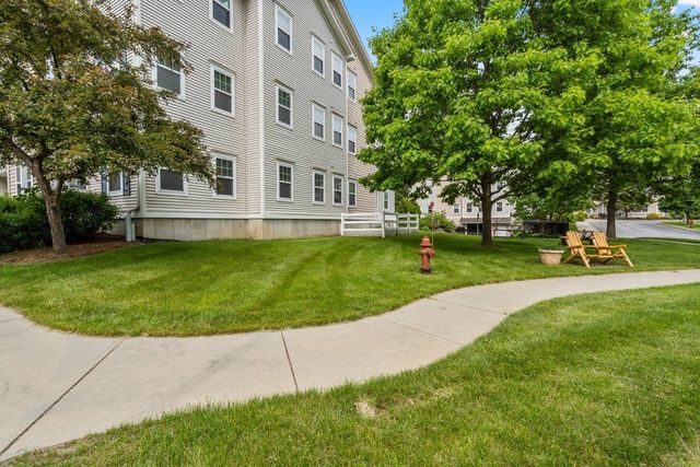 99 Eldredge St Unit 206, South Burlington, VT 05403