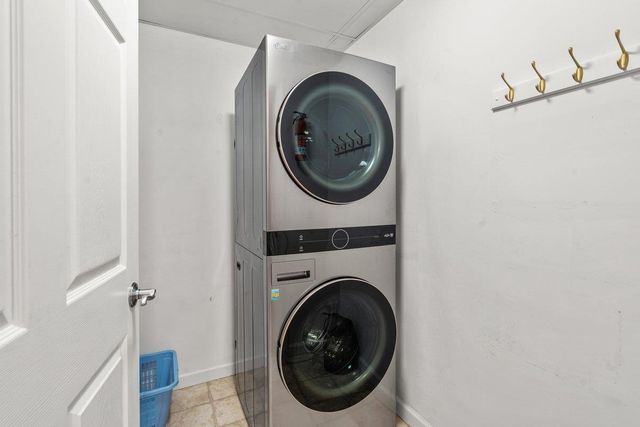 99 Eldredge St Unit 206, South Burlington, VT 05403