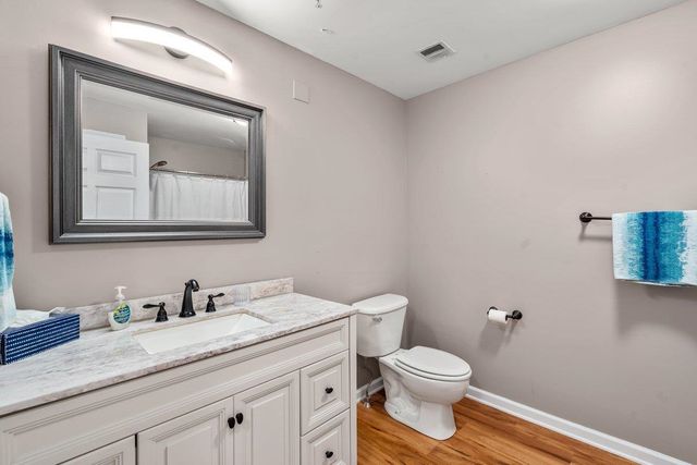 99 Eldredge St Unit 206, South Burlington, VT 05403