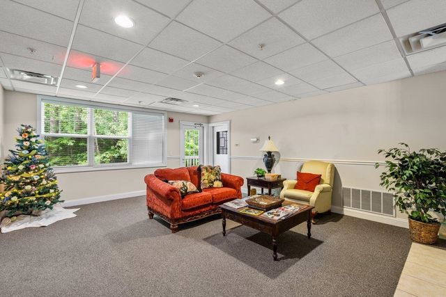 99 Eldredge St Unit 206, South Burlington, VT 05403