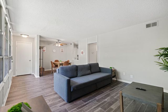 108 N Belvedere Blvd Apt 12, Memphis, TN 38104