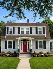 102 Conklin Street, Farmingdale, NY 11735