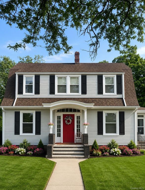 102 Conklin Street, Farmingdale, NY 11735