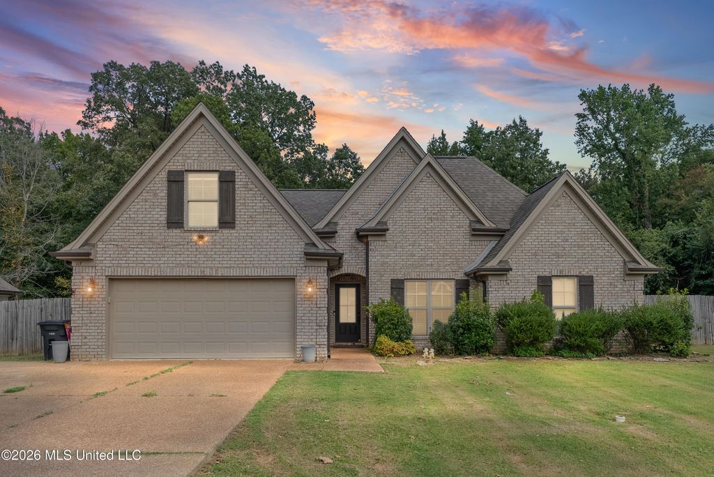 117 Fairway Drive, Senatobia, MS 38668 — exterior