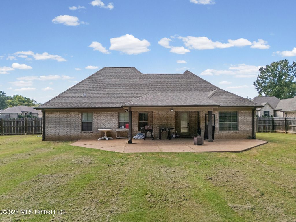 117 Fairway Drive, Senatobia, MS 38668 — photo 5