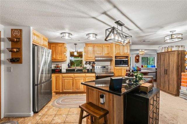 8107 Spruce Drive, Rogers, AR 72756