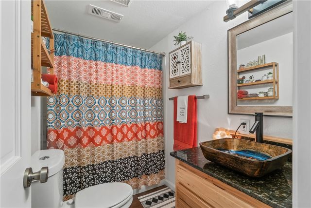 8107 Spruce Drive, Rogers, AR 72756