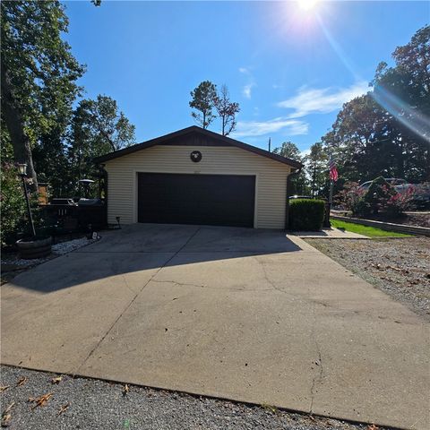 8107 Spruce Drive, Rogers, AR 72756