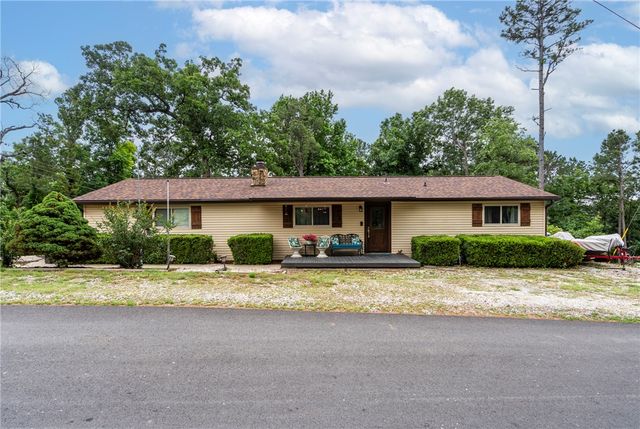 8107 Spruce Drive, Rogers, AR 72756