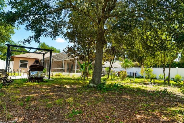11130 FOUNTAIN LAKE BOULEVARD, Leesburg, FL 34788