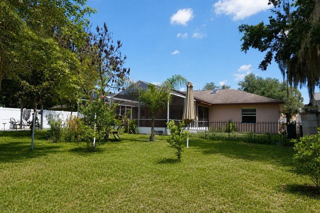 11130 FOUNTAIN LAKE BOULEVARD, Leesburg, FL 34788