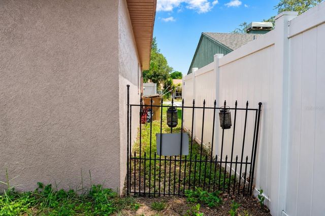 11130 FOUNTAIN LAKE BOULEVARD, Leesburg, FL 34788