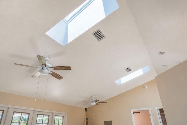 11130 FOUNTAIN LAKE BOULEVARD, Leesburg, FL 34788