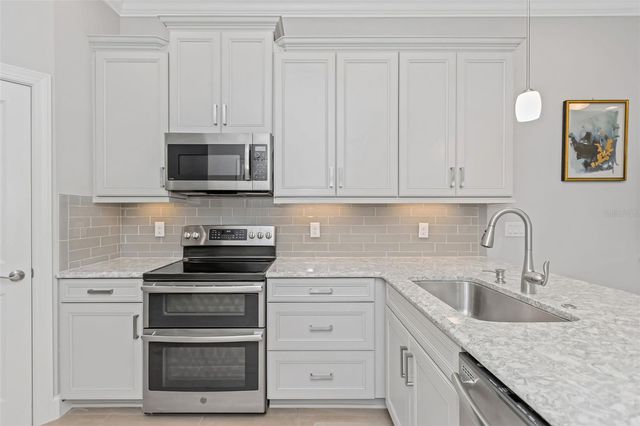 4111 ROCKY SHORES DRIVE, Tampa, FL 33634