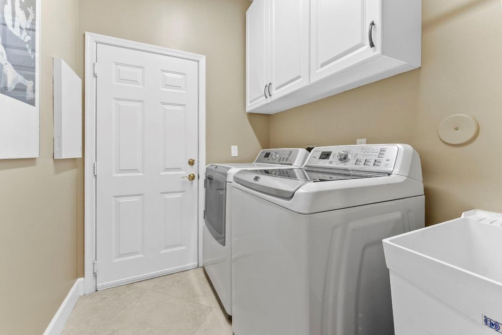 Image 21 of property listing at 6353 NW 110th Avenue, Parkland, FL 33076