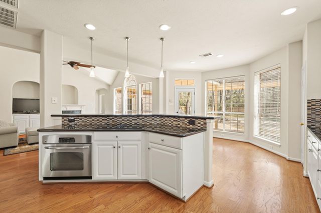 47 S Bristol Oak Circle, The Woodlands, TX 77382