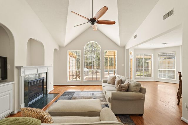 47 S Bristol Oak Circle, The Woodlands, TX 77382