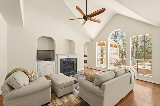 47 S Bristol Oak Circle, The Woodlands, TX 77382