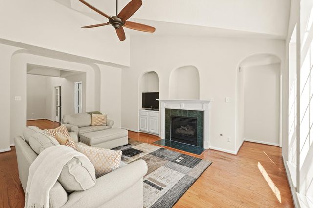 47 S Bristol Oak Circle, The Woodlands, TX 77382