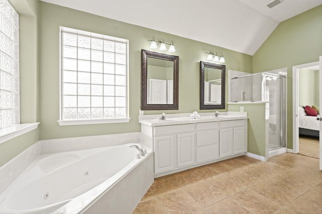 47 S Bristol Oak Circle, The Woodlands, TX 77382