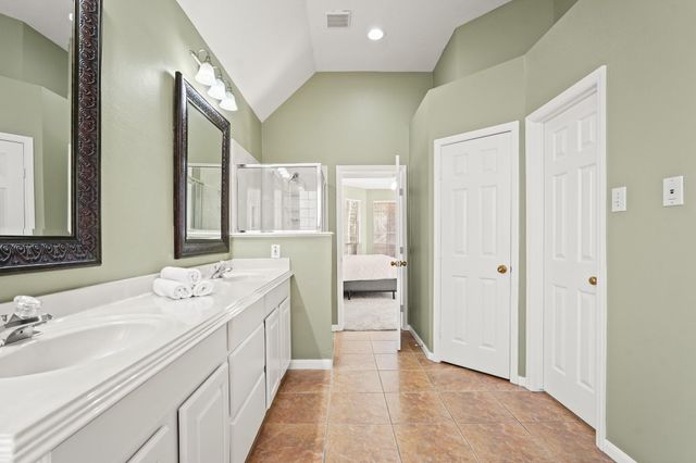 47 S Bristol Oak Circle, The Woodlands, TX 77382