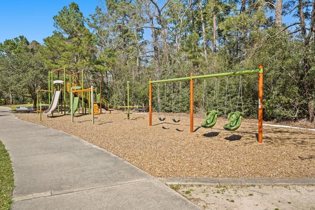 47 S Bristol Oak Circle, The Woodlands, TX 77382