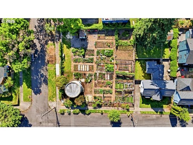1743 Se MARION St, Portland, OR 97202