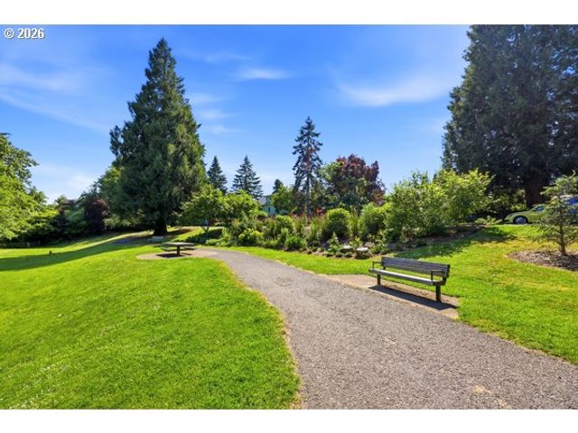 1743 Se MARION St, Portland, OR 97202