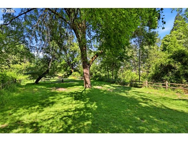 1743 Se MARION St, Portland, OR 97202