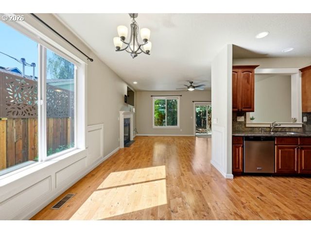 1743 Se MARION St, Portland, OR 97202