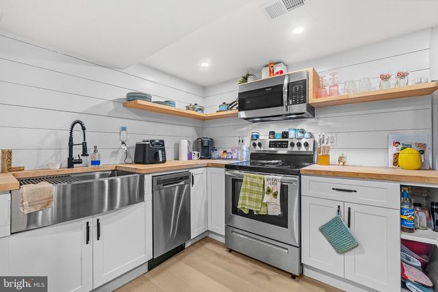 907 L ST NE, Washington, DC 20002