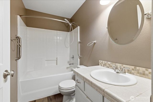 1101 W Luta Street, Moses Lake, WA 98837