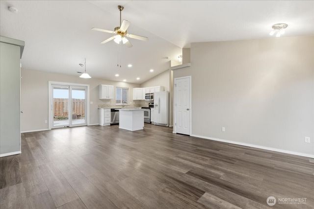 1101 W Luta Street, Moses Lake, WA 98837