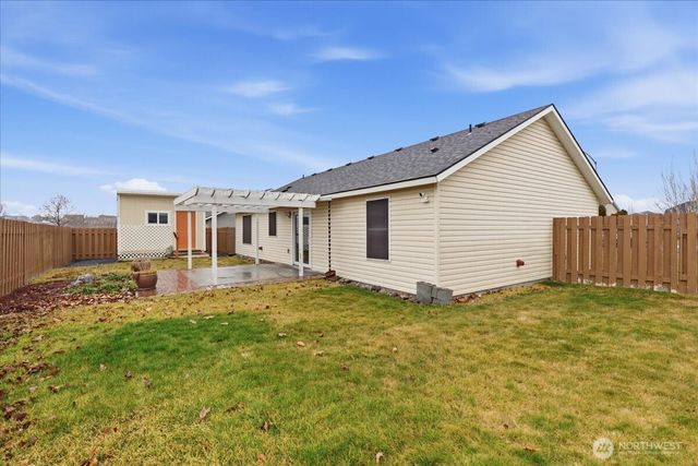 1101 W Luta Street, Moses Lake, WA 98837