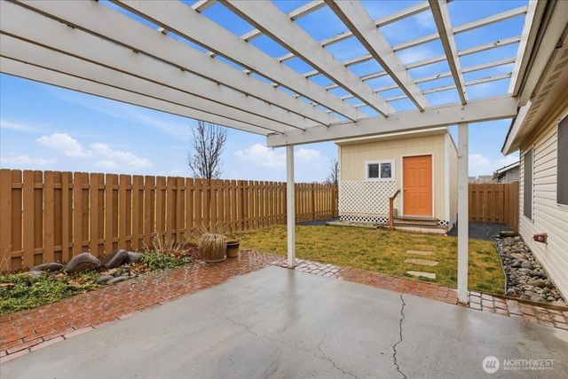 1101 W Luta Street, Moses Lake, WA 98837