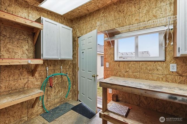 1101 W Luta Street, Moses Lake, WA 98837