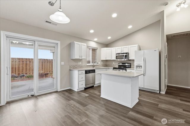 1101 W Luta Street, Moses Lake, WA 98837