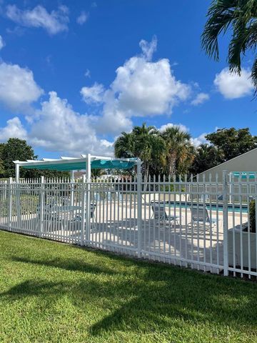 12726 Spinnaker Lane, Wellington, FL 33414