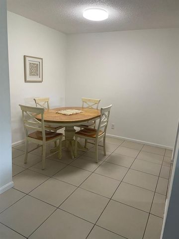 12726 Spinnaker Lane, Wellington, FL 33414