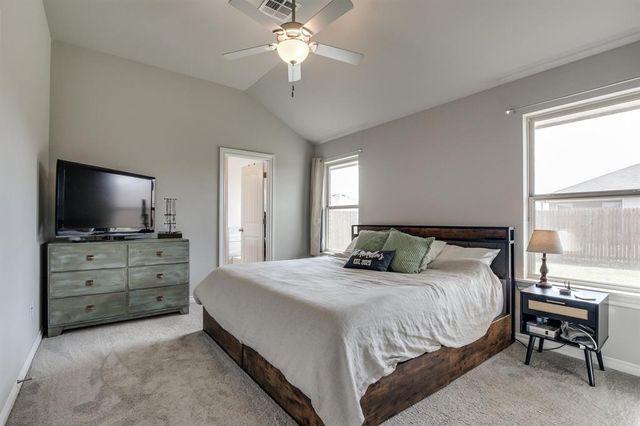 1109 S Colt Lane, Mustang, OK 73064