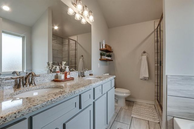 1109 S Colt Lane, Mustang, OK 73064