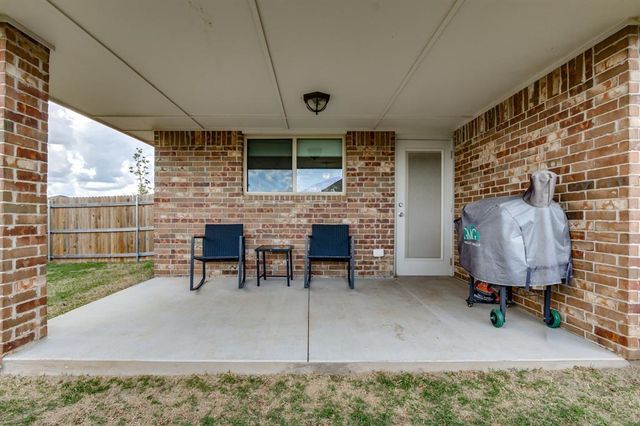 1109 S Colt Lane, Mustang, OK 73064