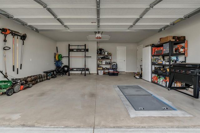 1109 S Colt Lane, Mustang, OK 73064