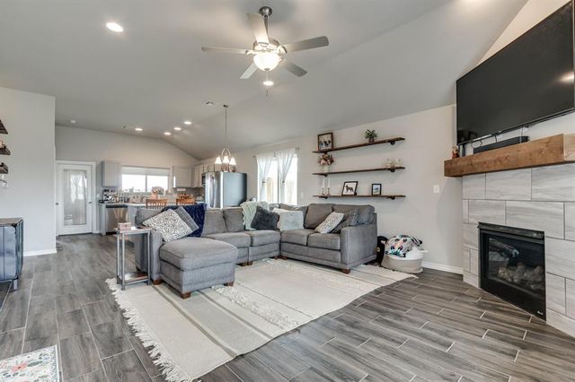 1109 S Colt Lane, Mustang, OK 73064