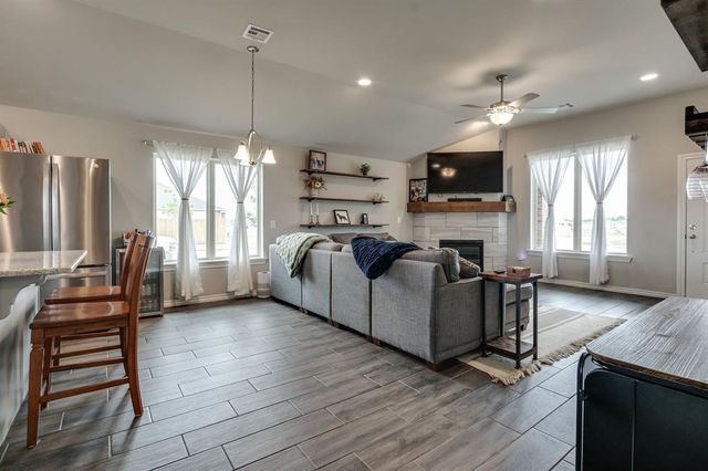1109 S Colt Lane, Mustang, OK 73064