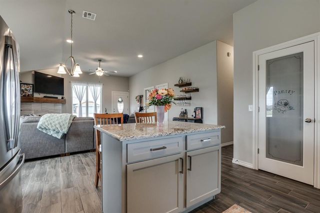 1109 S Colt Lane, Mustang, OK 73064